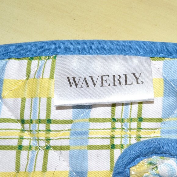 Waverly Yellow Blue Floral Quilted Cotton Table Runner Scalloped Sides - Picture 7 of 9